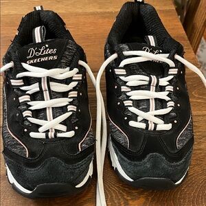 Skechers D'Lites Black and White Athletic Shoes
